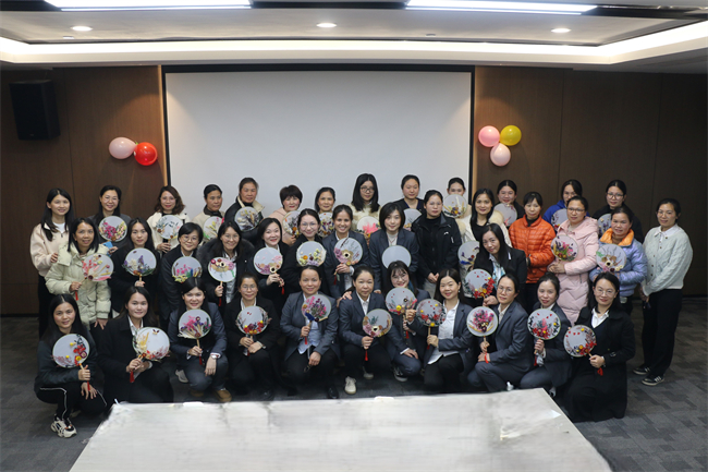 國(guó)際勞動(dòng)?jì)D女節(jié)